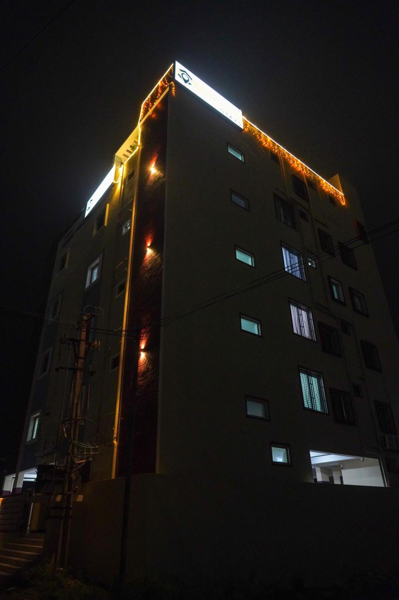 Mithra'S Homestay Near Padmavathi Ammavari Temple Tirupati Exterior photo